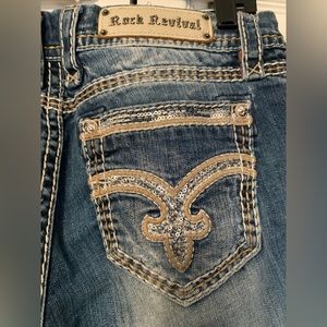 Rock Revival blue denim Capri / cropped jeans, Size 31 (fits more like a 30)